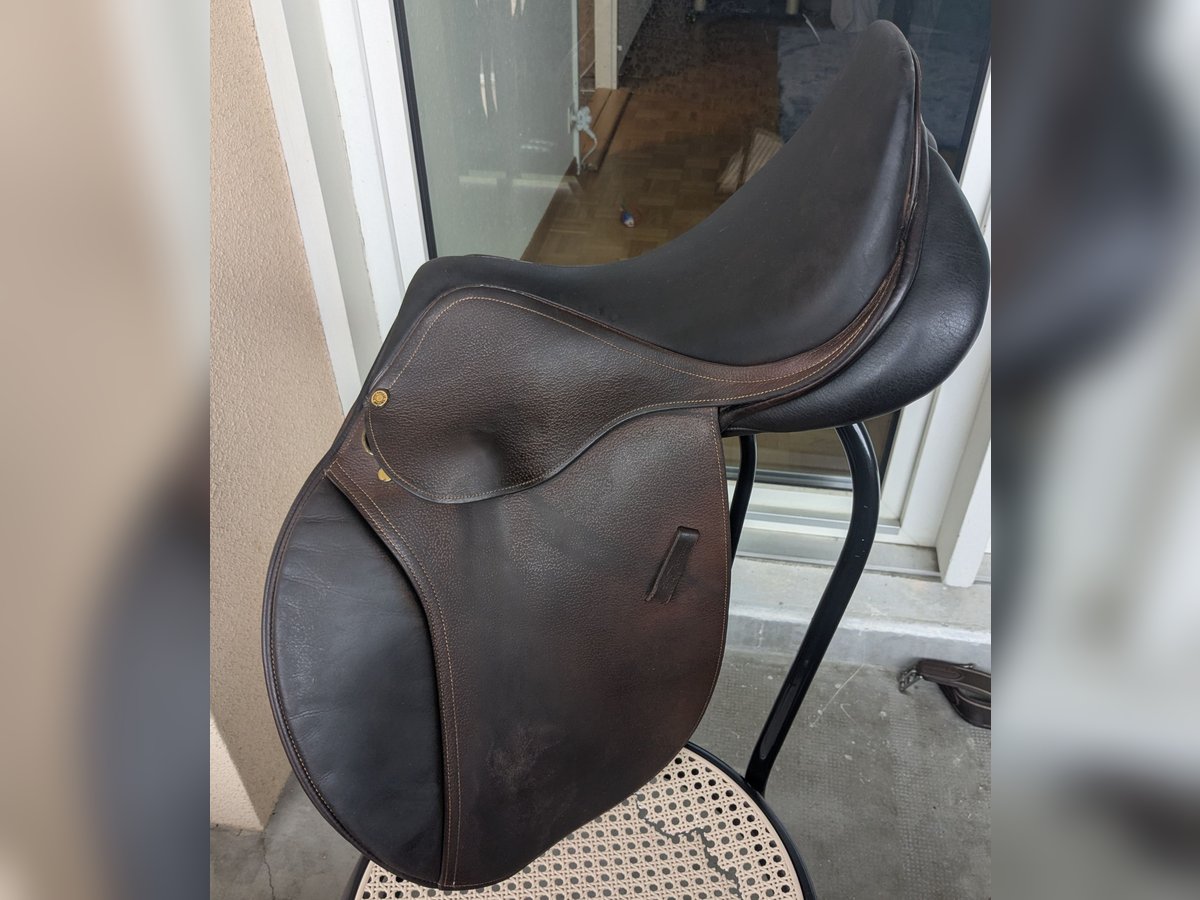 Vente d'une selle mixte. Éric Thomas
