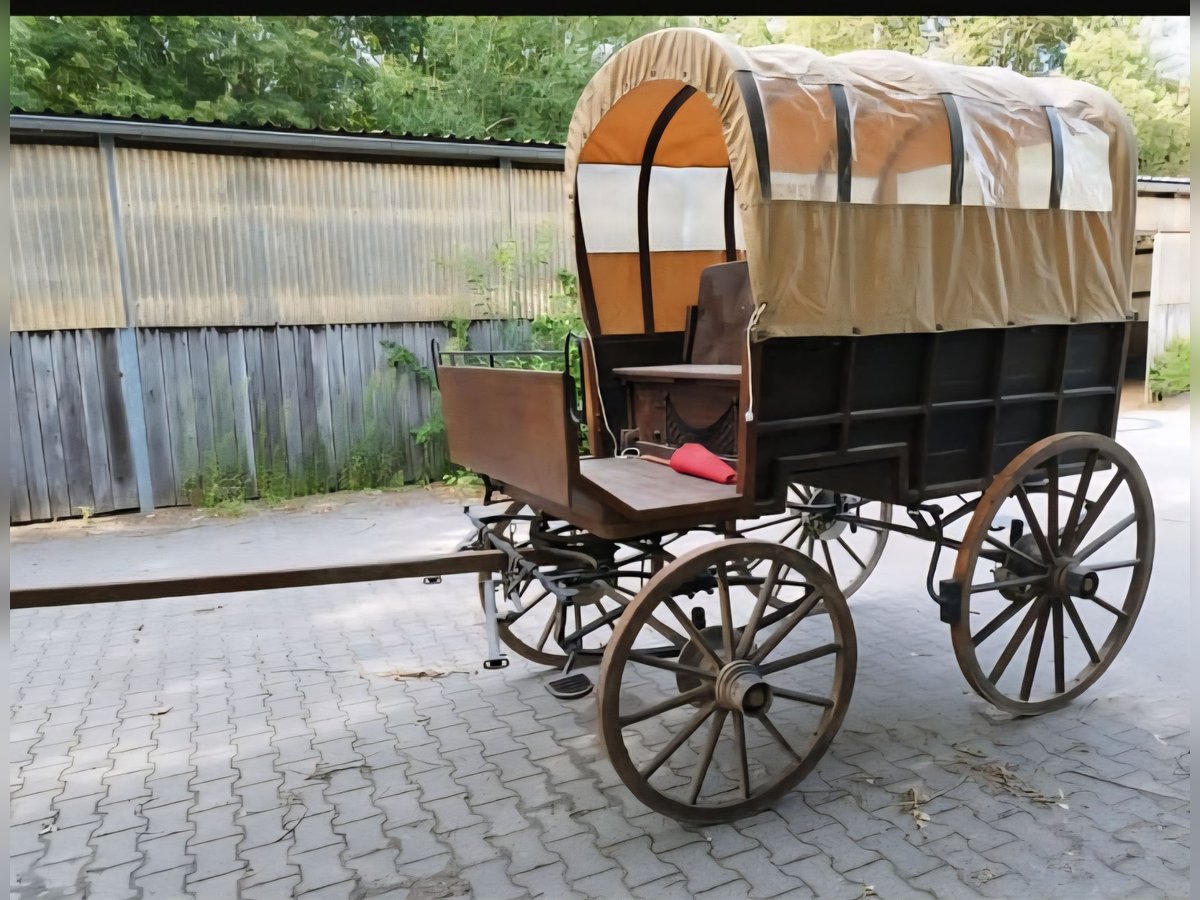 Planwagen Zweispännerkutsche Planwagen Zweispännerkutsche