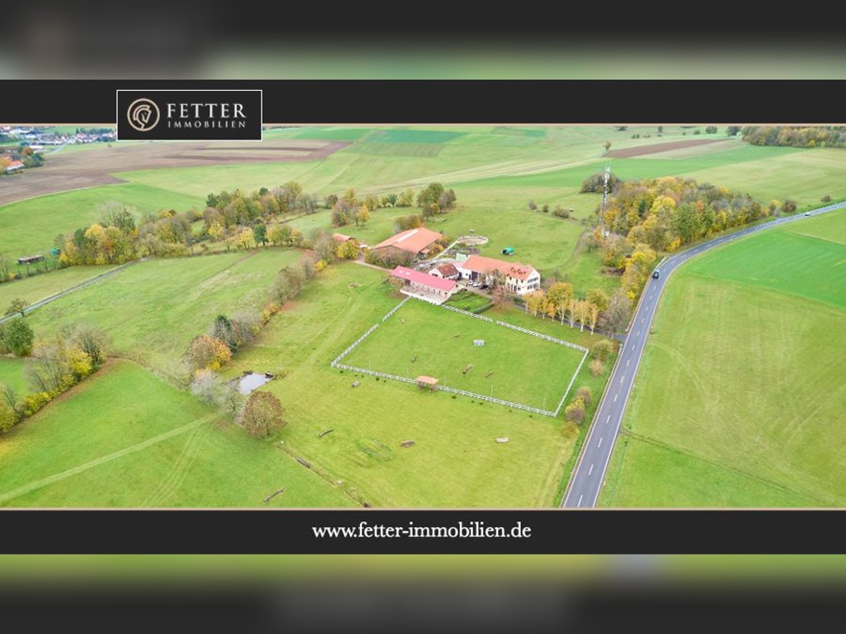 Reitanlage in Alleinlage im Main-Kinzig-Kreis zu verkaufen – mit großem Landhaus & Außenpool!