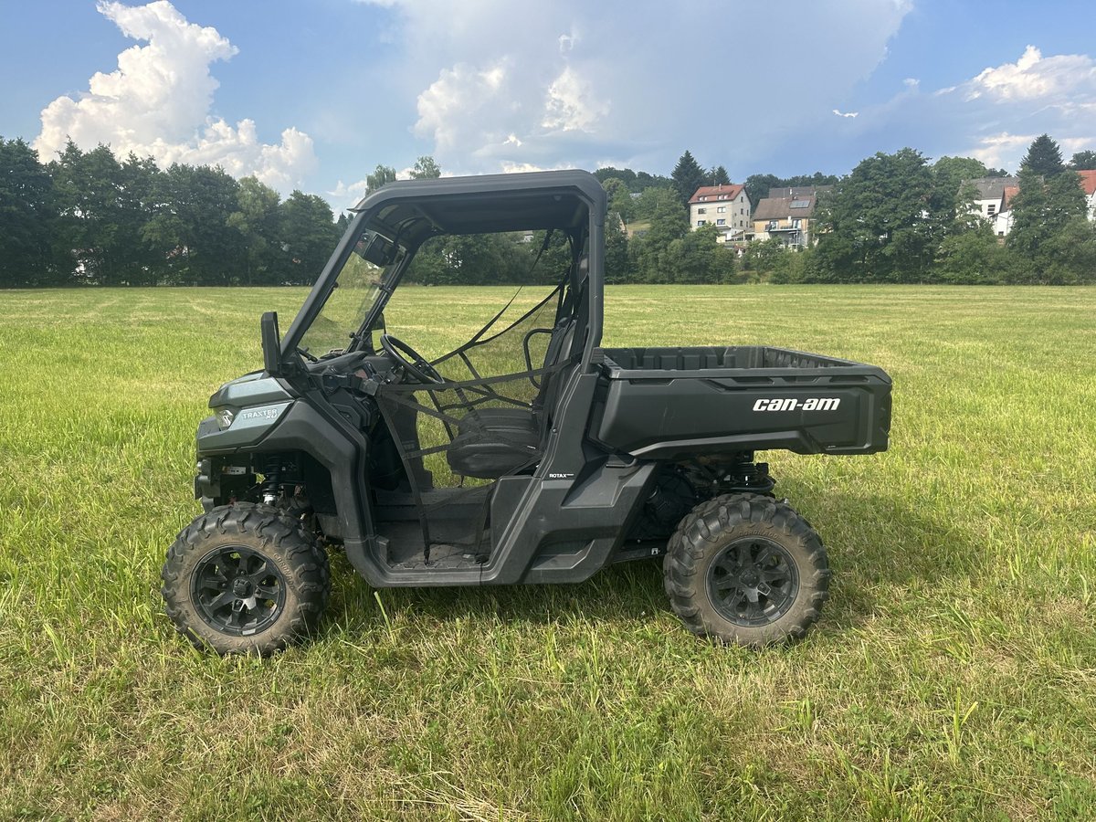 Can Am Traxter HD9
