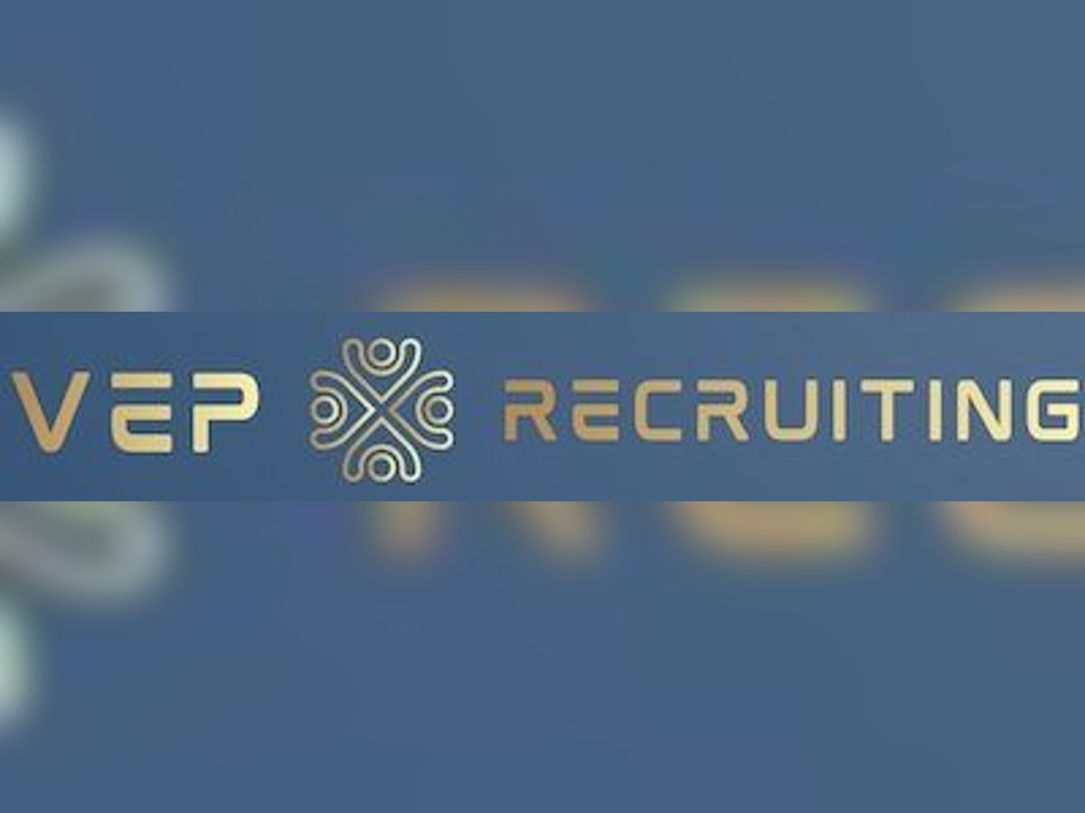 bundesweit zuverlässiger Pferdepflegehelfer, Stallhilfe und Hofarbeiter mit Referenzen