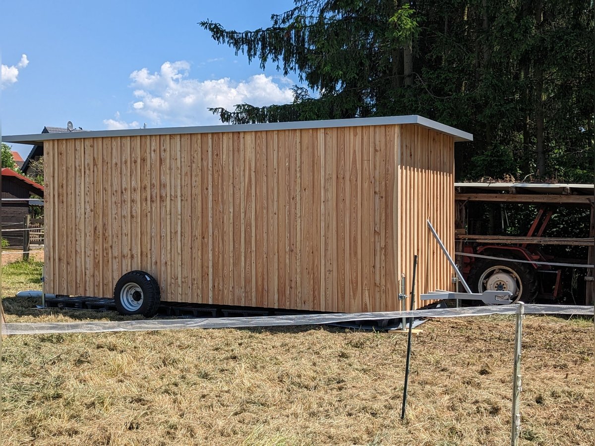 Mobiler Unterstand / Heuhalle
