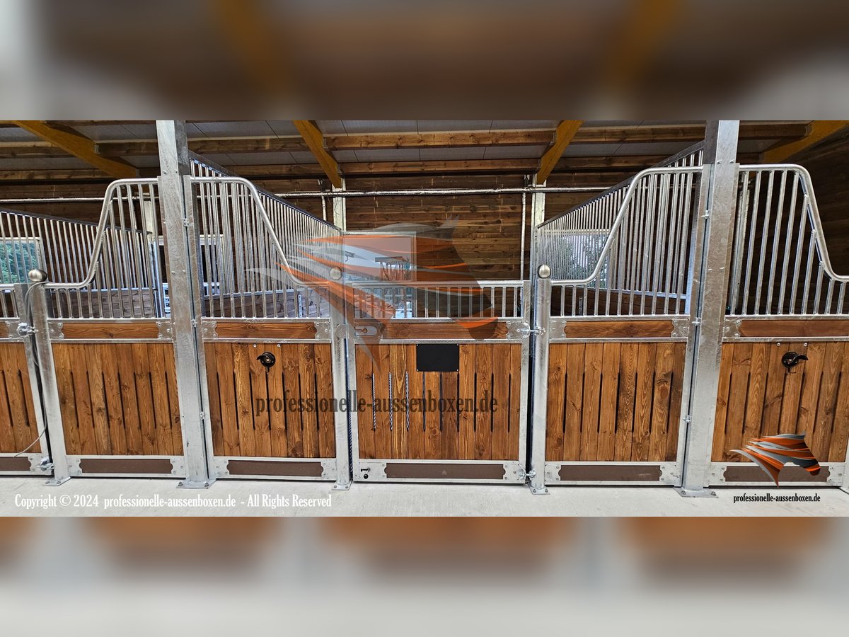 Boxenstall - Pferdebox & Stallboxen | Trennwand und Boxenfront Top für Ihre Pferdehaltung