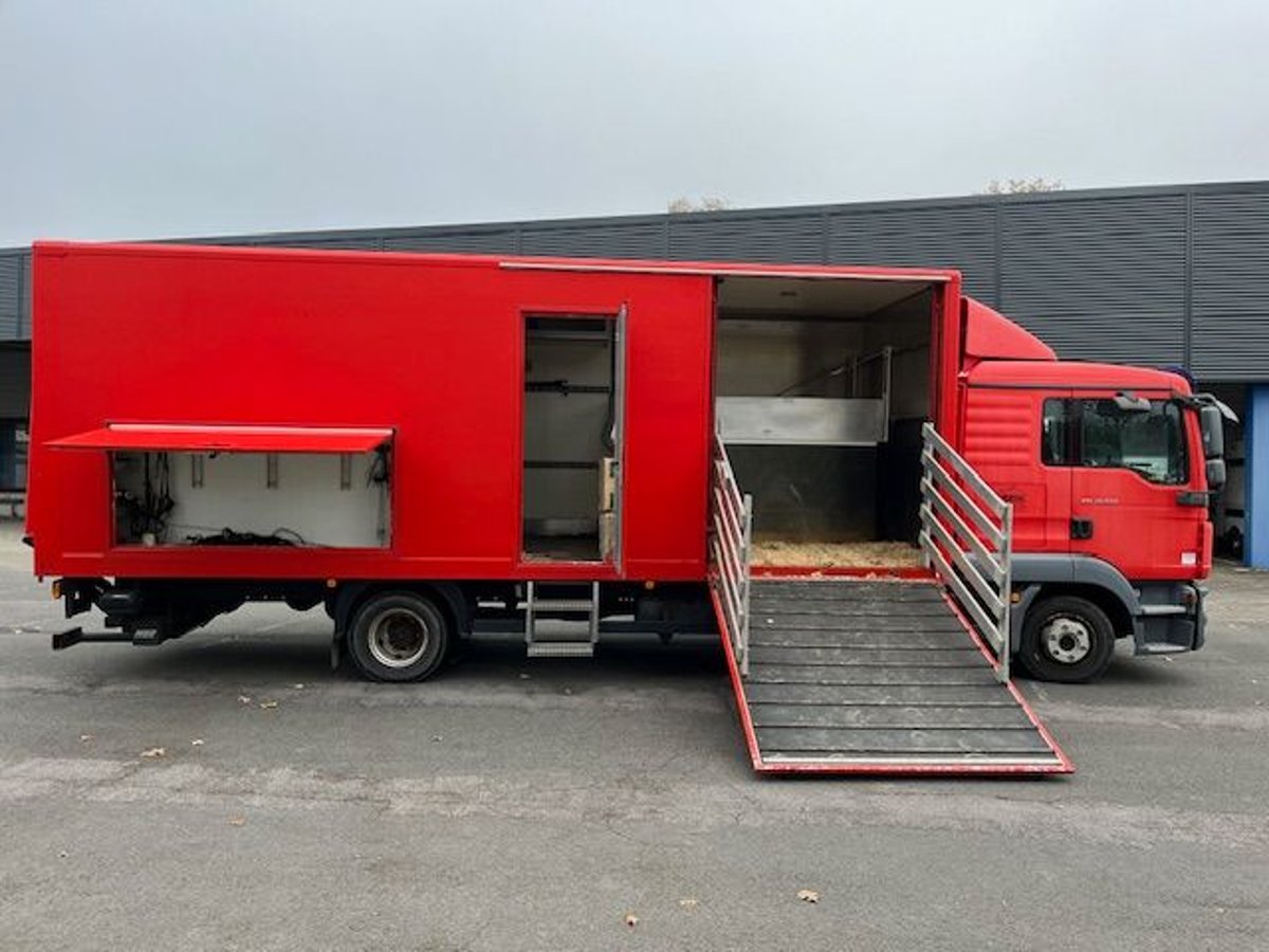 MAN TGL 12.220 für drei Pferde + zwei Kutschen inkl. Stallzelt 
