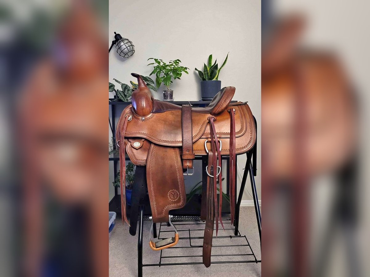 16" Circle Y Western Saddle