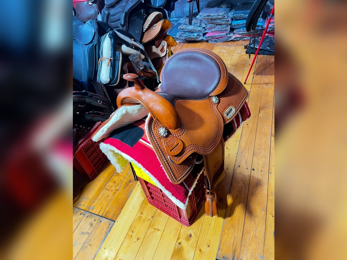 Western saddle