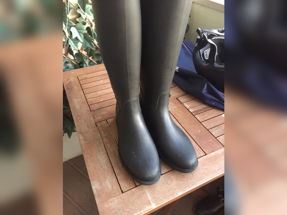 Decathlon riding boots 