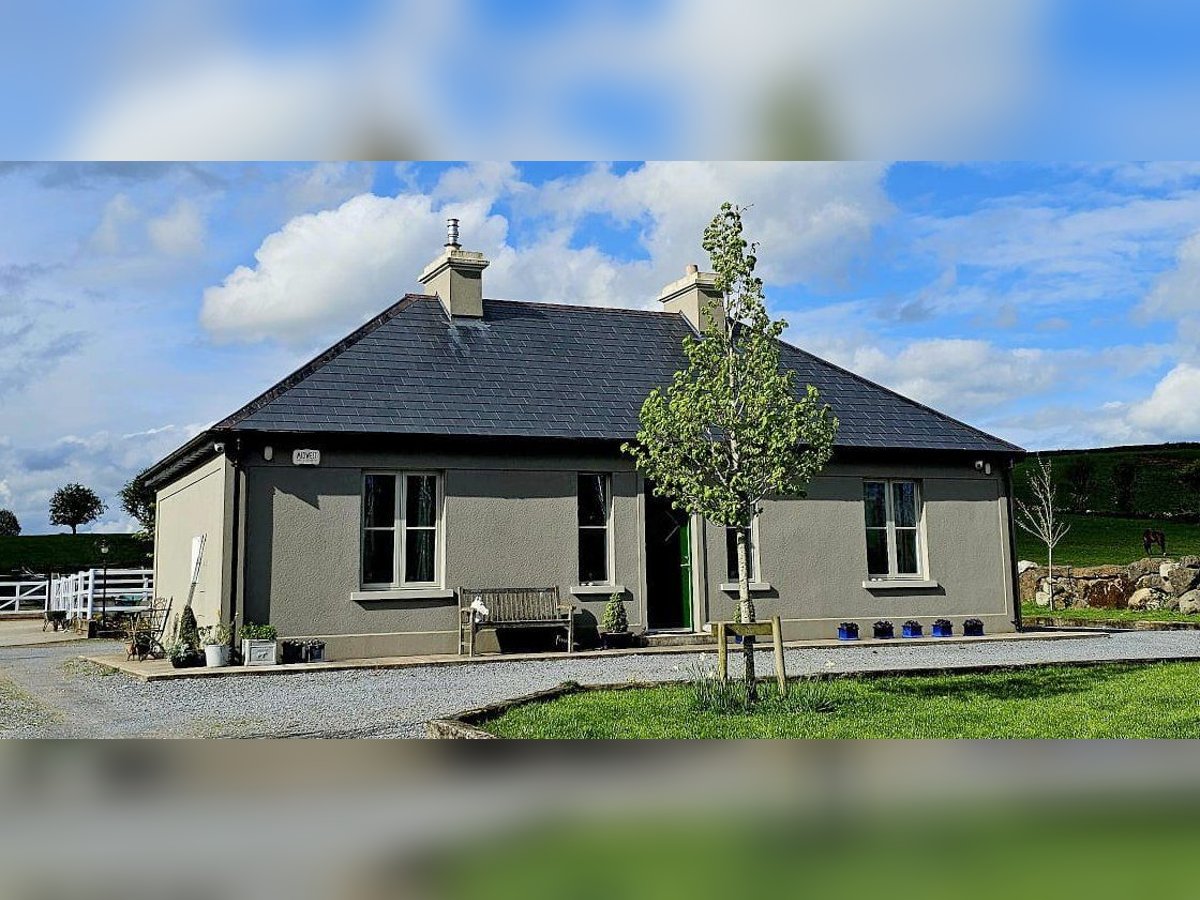 Traumhafter Bungalow mit Stall für Pferdeliebhaber