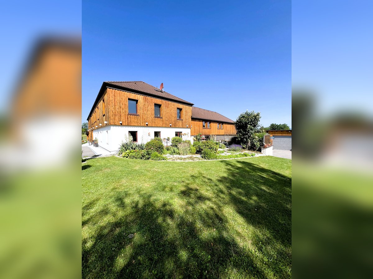Moderner Vierkanthof mit vielen Möglichkeiten