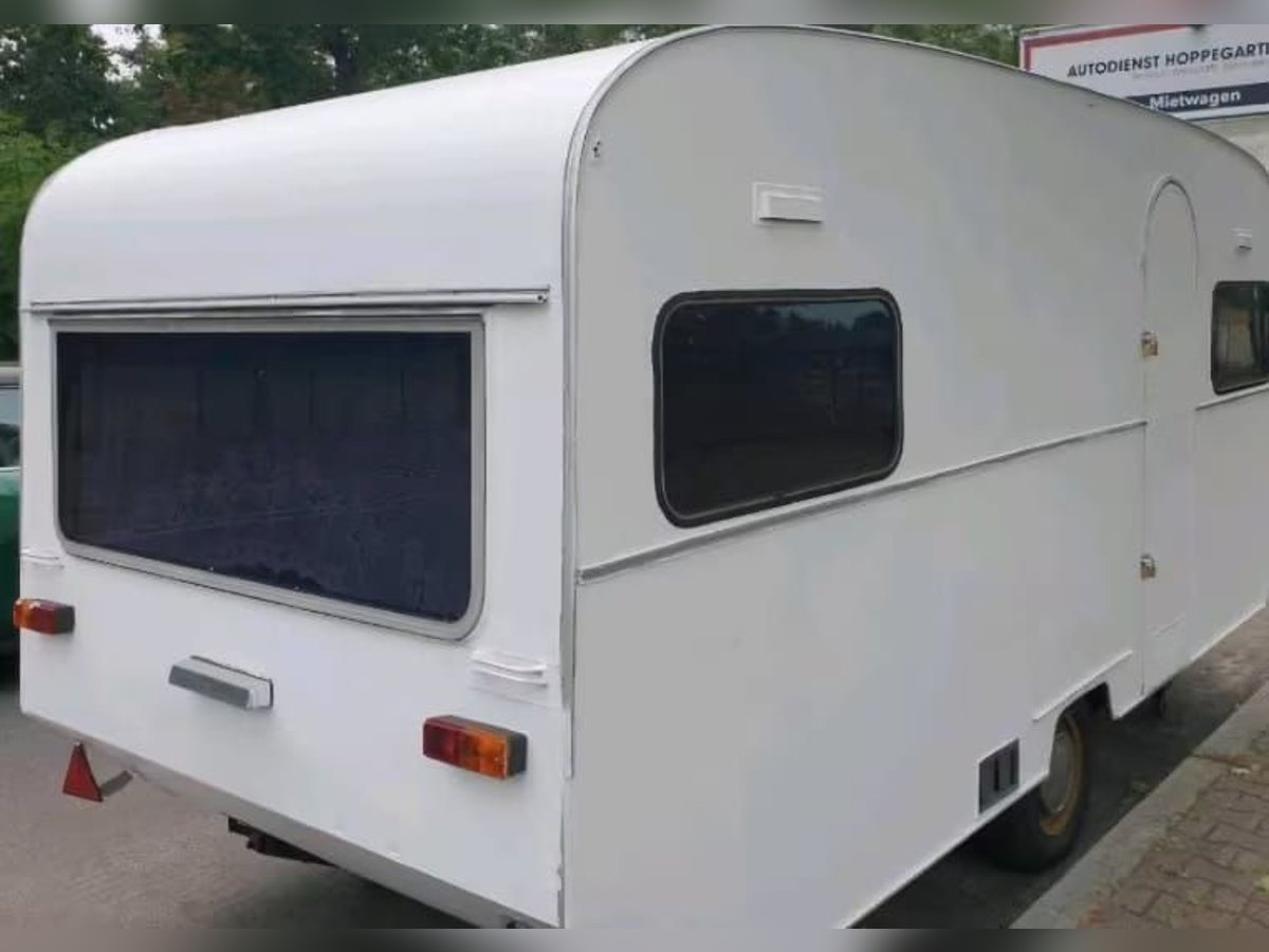 Wohnwagen umgebaut zur Sattelkammer