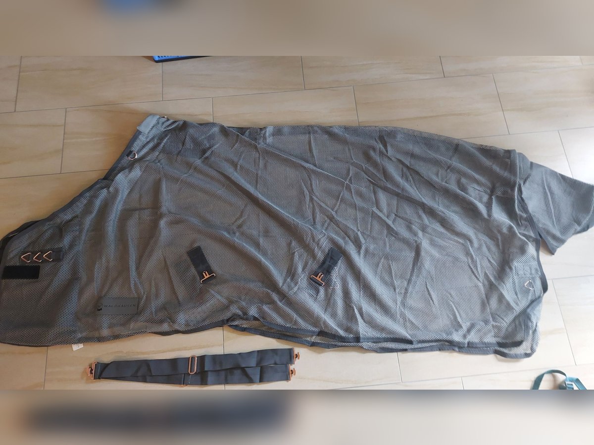 neue Comfort Fliegendecke mit Kreuzgurten von Waldhausen 