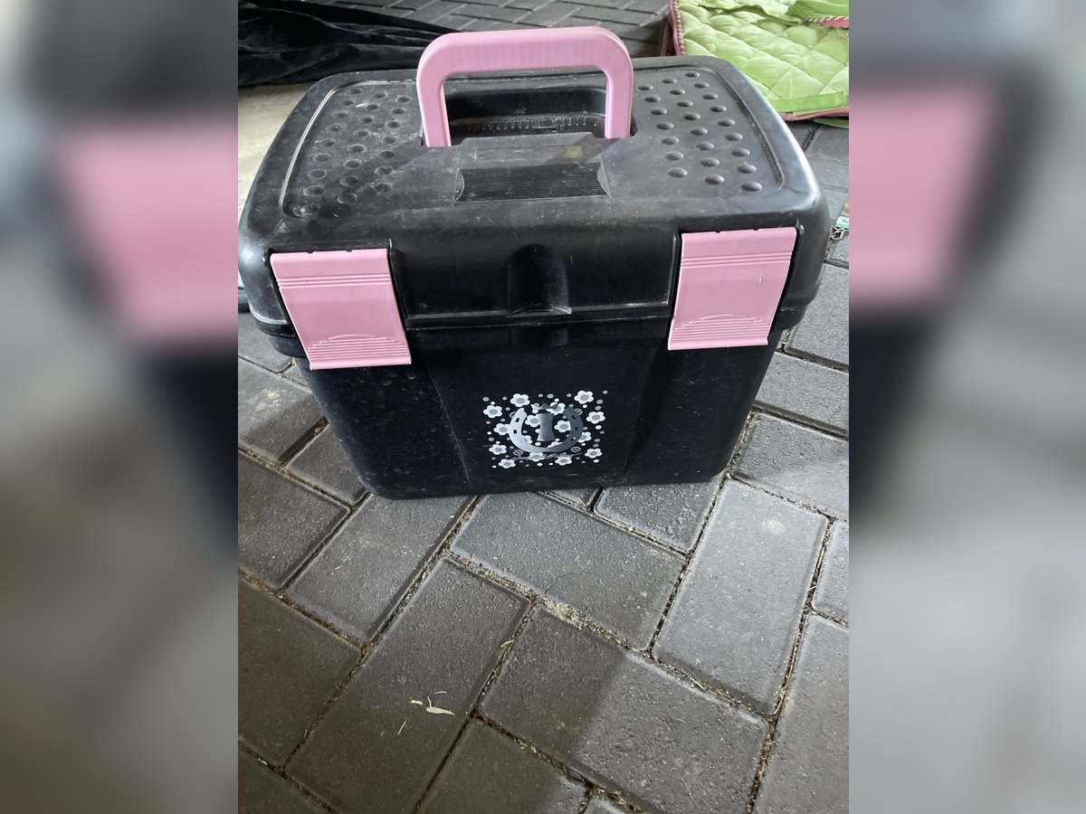 Putzbox mit kompletten Zubehör