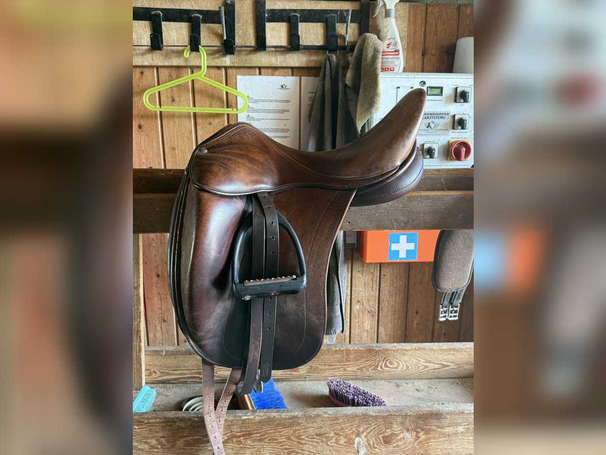 Childeric Dressursattel  Childeric Dressursattel