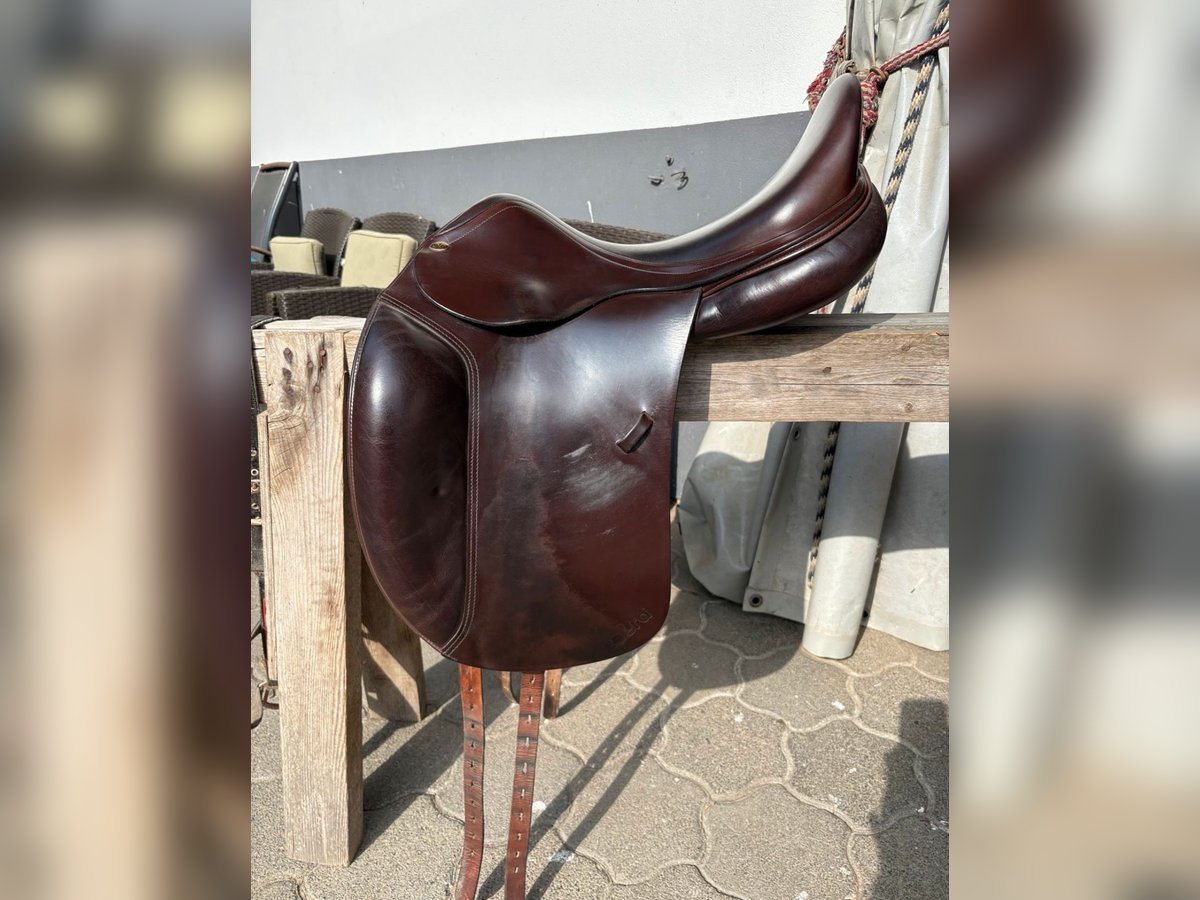 Cobra Dressursattel 18 Zoll braun