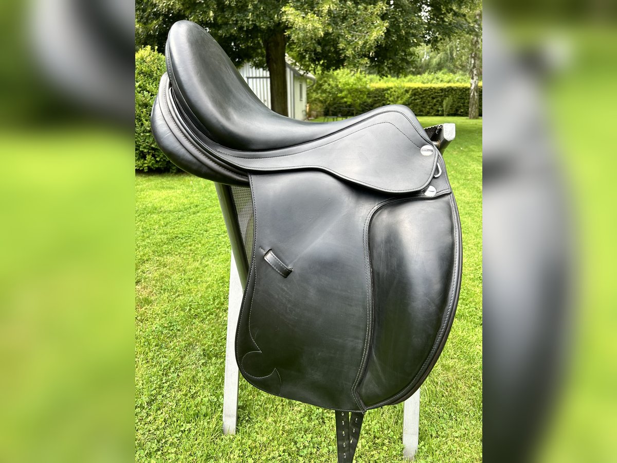 Dressursattel Erre Plus 18 Zoll ( Sattlerei Anke Just)