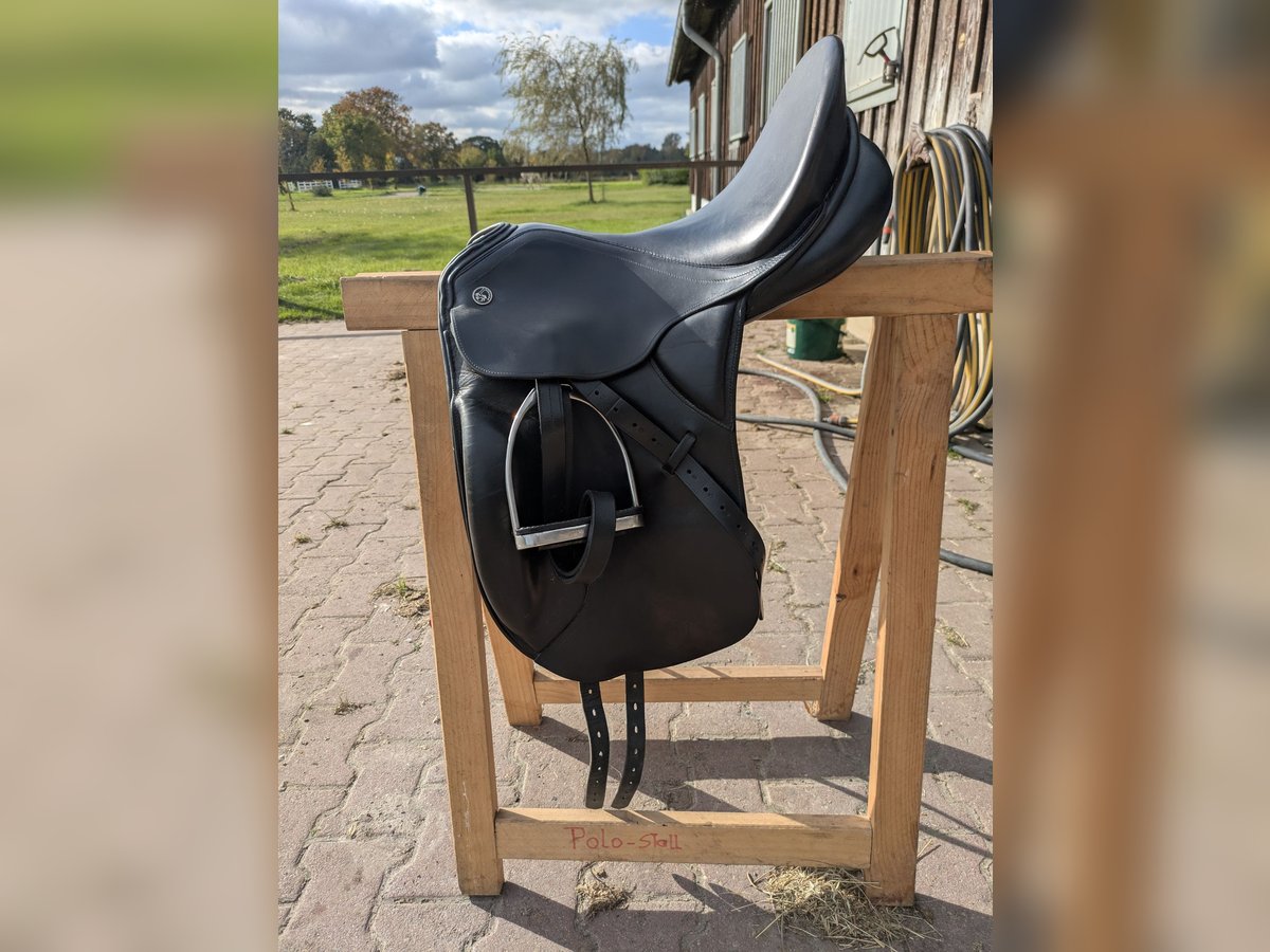 Kieffer Dressursattel 17,5 Zoll gepflegt und komfortabel 