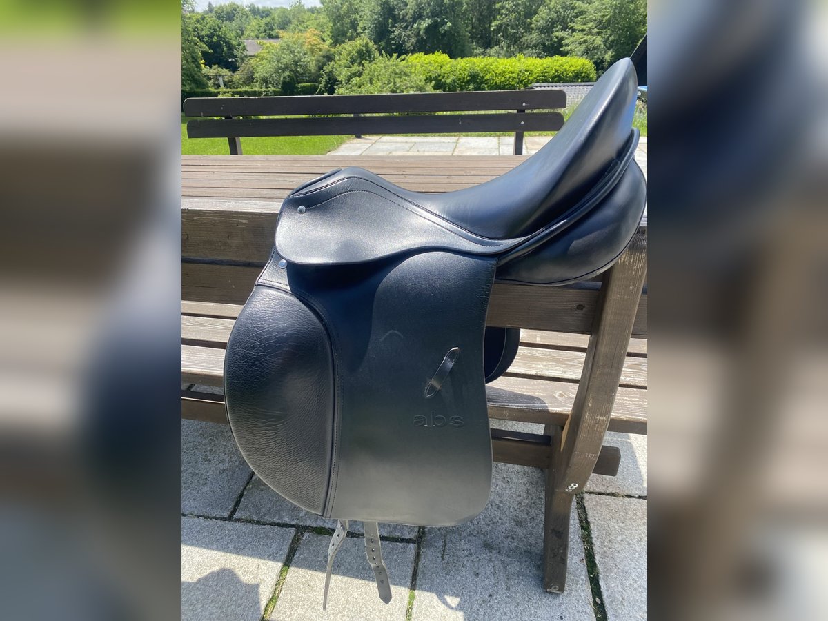 Passier abs Dressursattel 17“ - neuwertig!