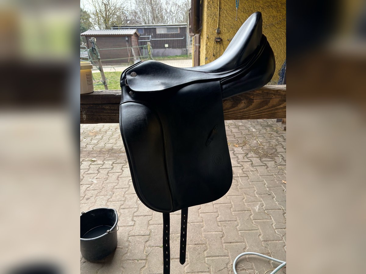 RESERVIERT!Dressursattel Otto Schuhmacher Profi Dynamic SF