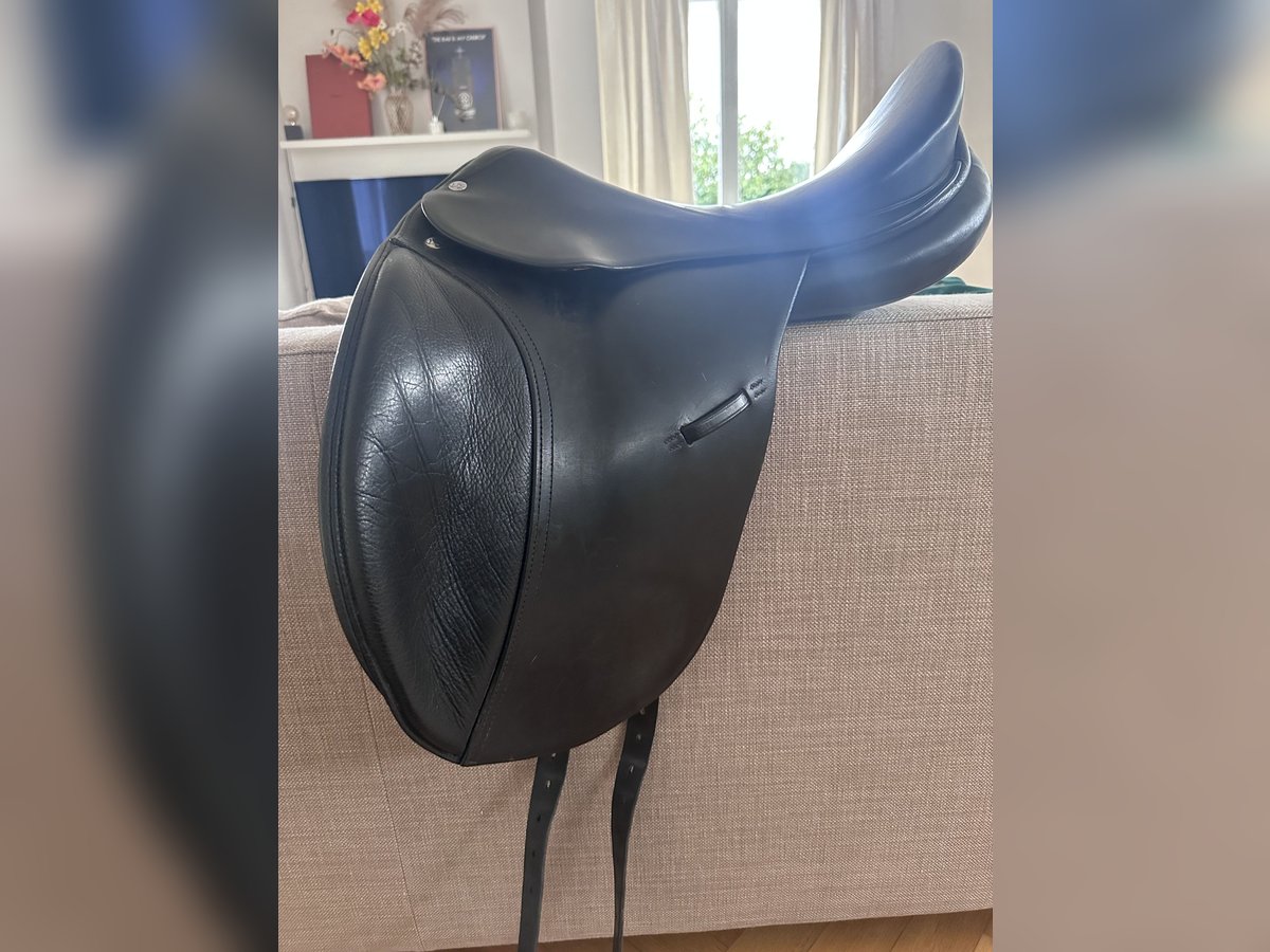 Röösli Dressursattel, kurz