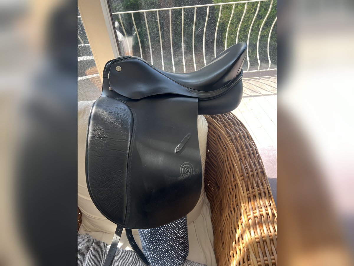 Schumacher dressursattel Dynamik SF 