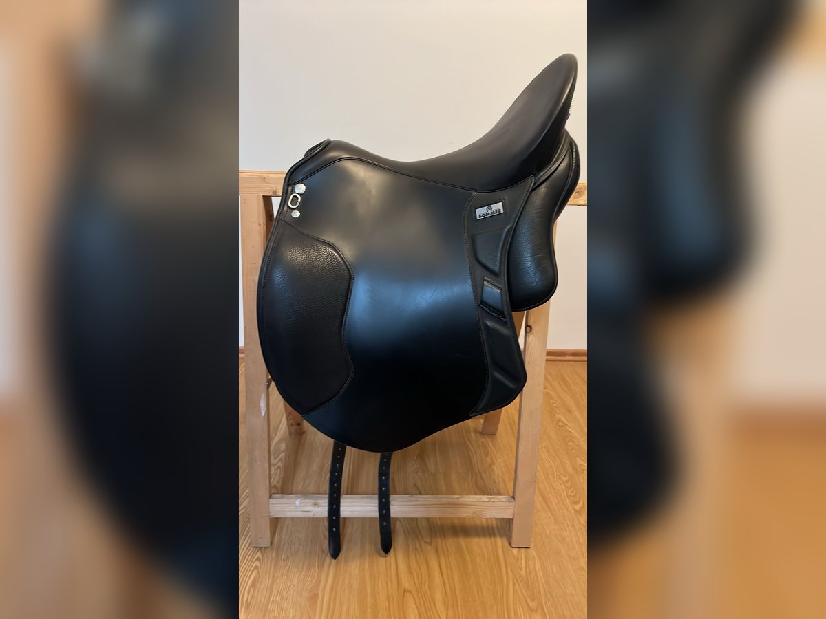 Sommer Dressursattel Espace 18 Zoll, verstellbares Kopfeisen
