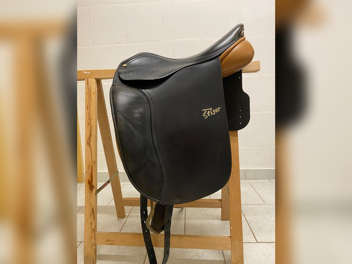 Sattel 17,5 Zoll schwarz cognac aus 1. Hand Stigur Maxhors
