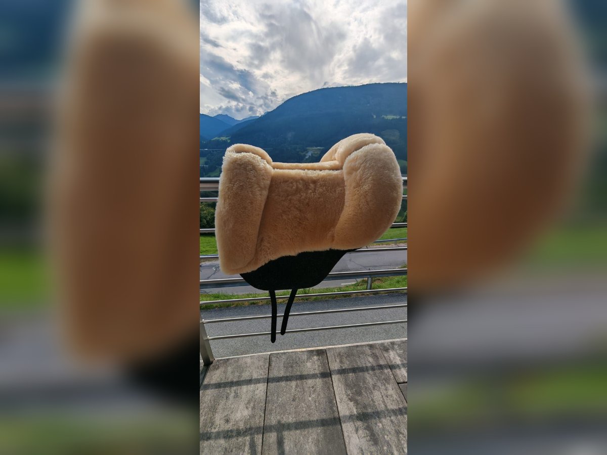 Grandeur Fellsattel "FlowFinder" anthrazit 