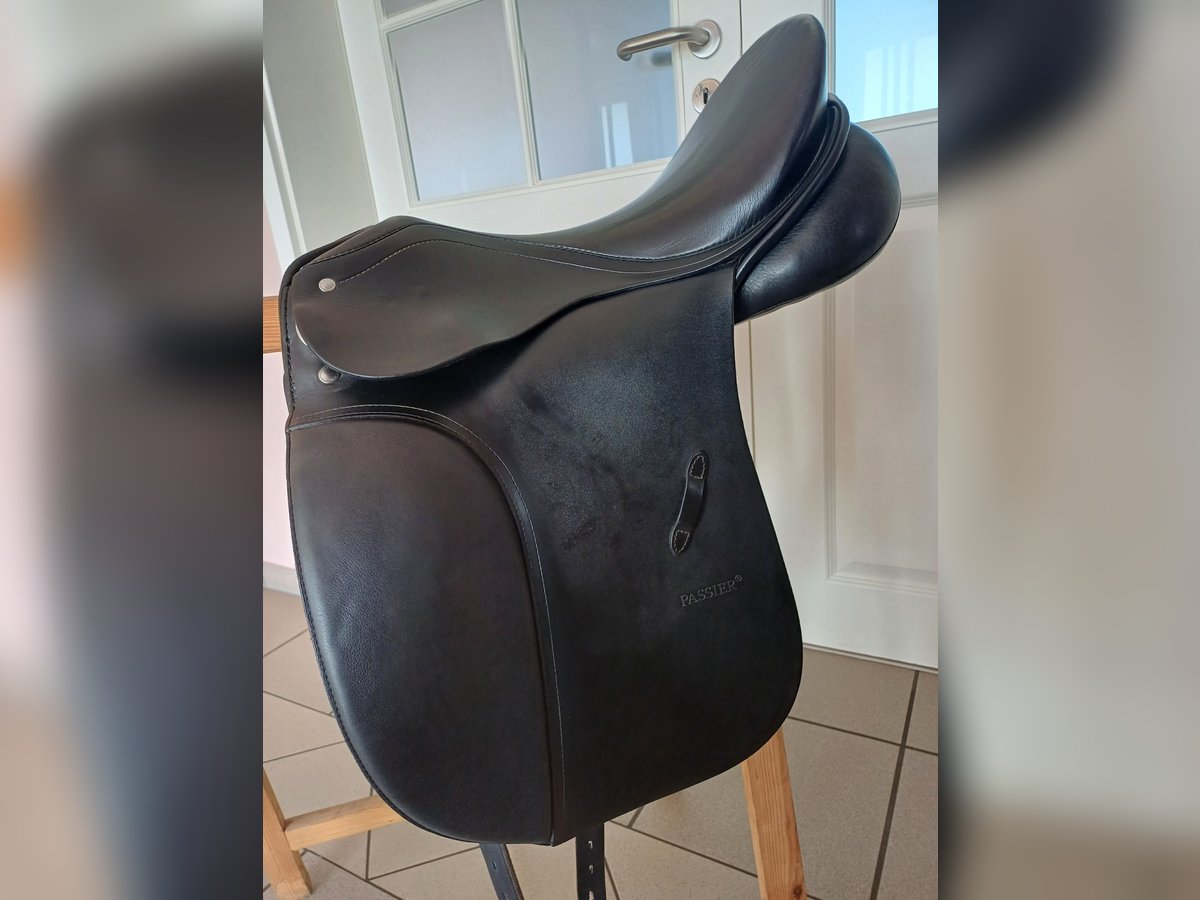Passier Dressursattel young star 16 Zoll top erhalten 