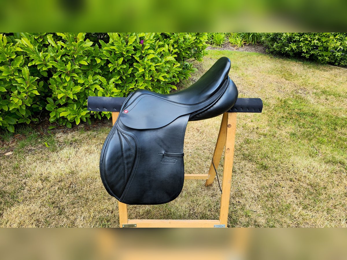  Albion Springsattel Kontrol Sitzfläcke 18“ / Kammerweite XW - Schwarz - Wie neu