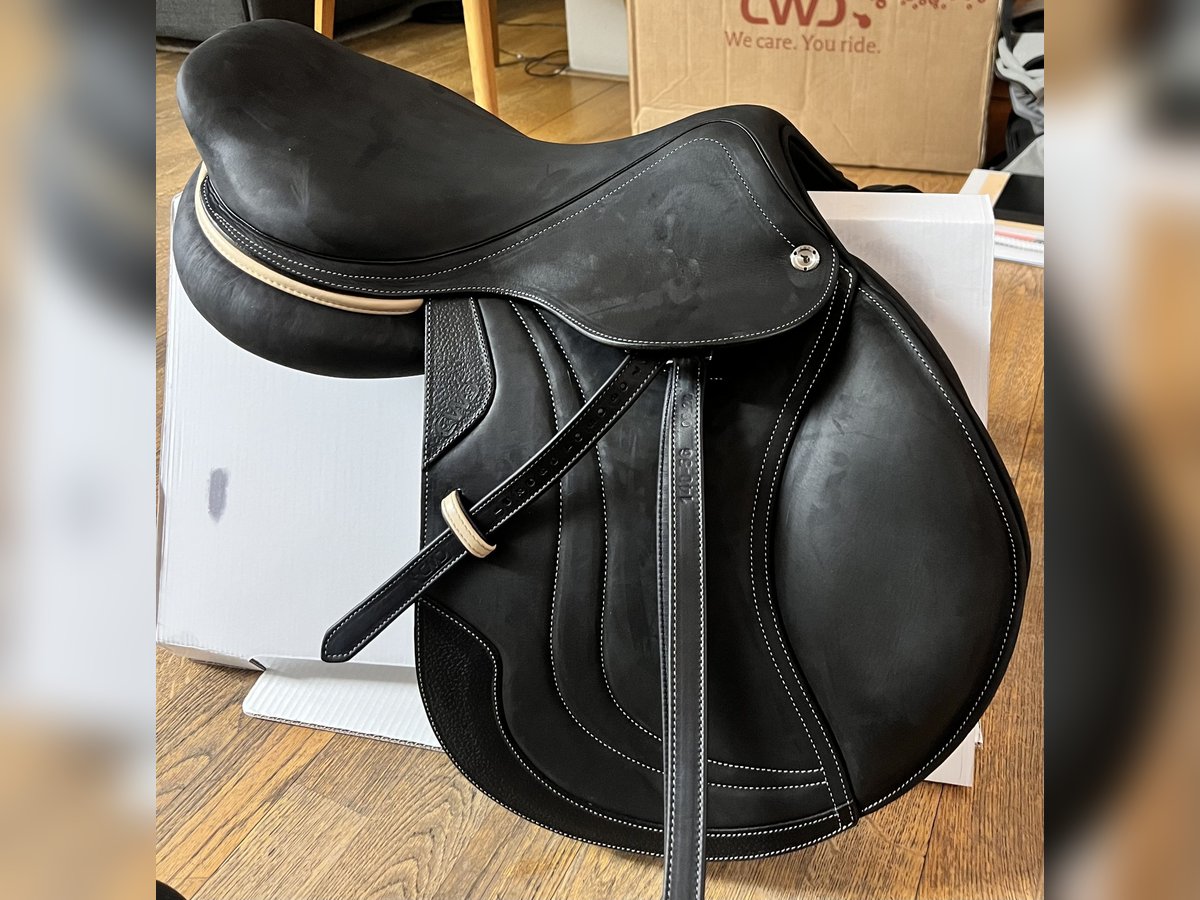 CWD Optim Springsattel – 17,5" – Büffelleder – Top Zustand