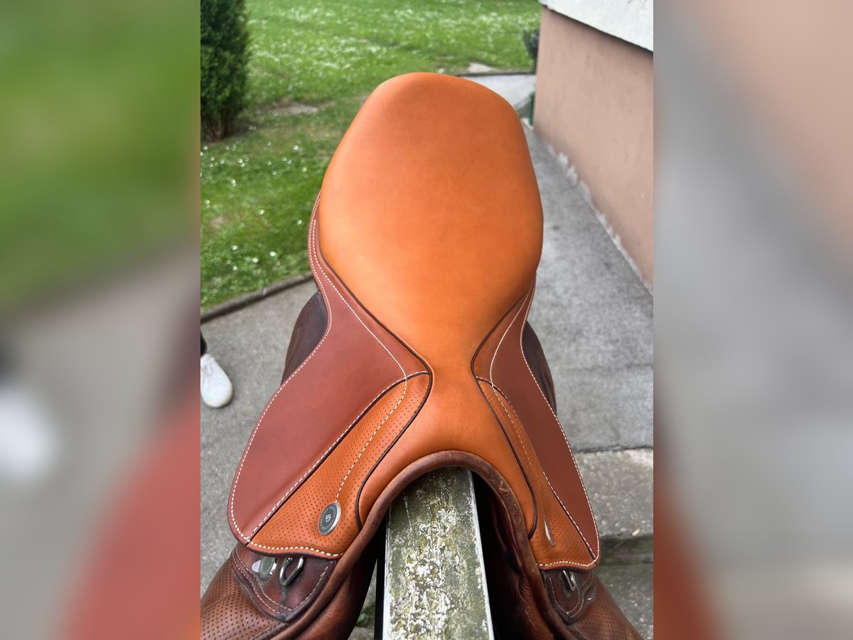 Prestige - Michel Robert Springsattel 