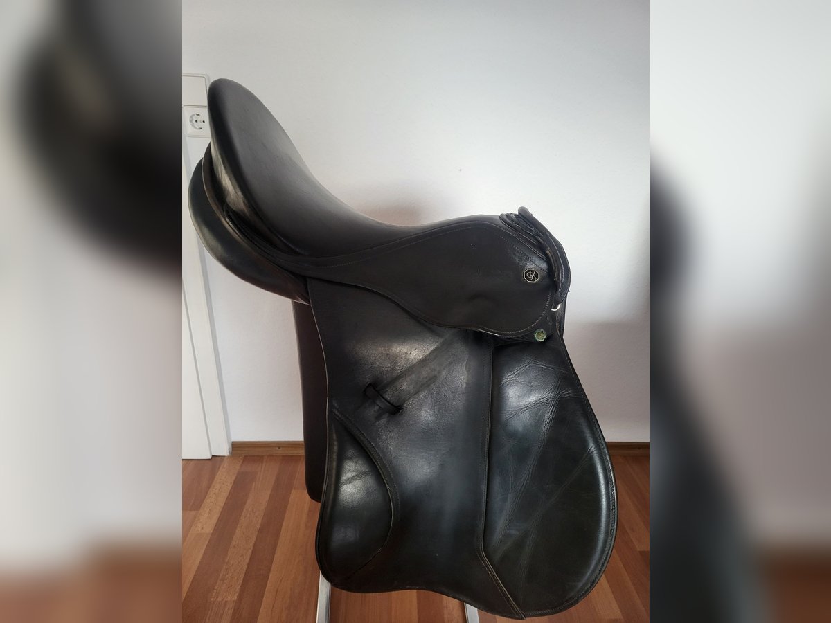 Spring Sattel Kieffer 16 1/2 Zoll Garmisch