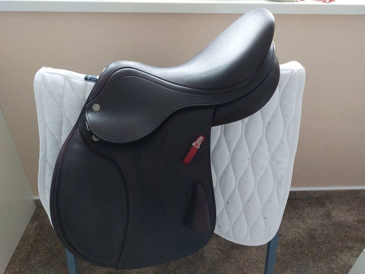 Springsattel 14,5 Zoll Equipe Rarity Grip Ponysattel TOP ZUSTAND 