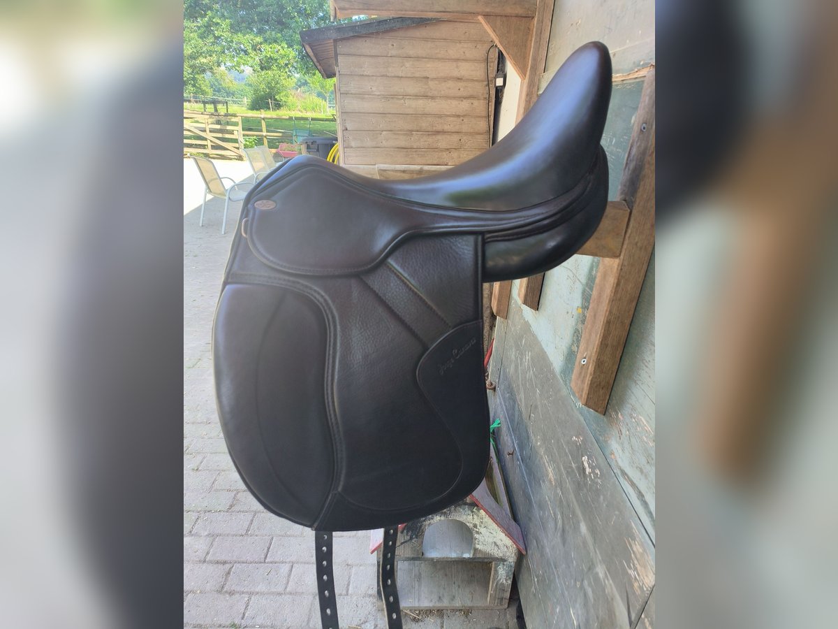 Dressursattel von Jorge Canaves-Bargh, 18 Zoll