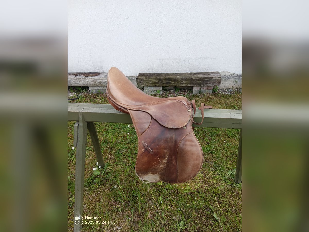 Gebrauchter Sattel aus Argentinien - 18", Leder - 100 €