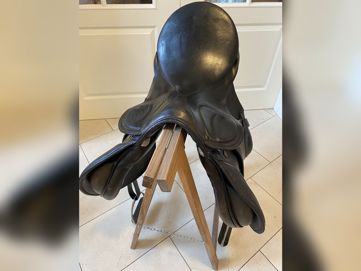 Stübben Springsattel Scandica 17"