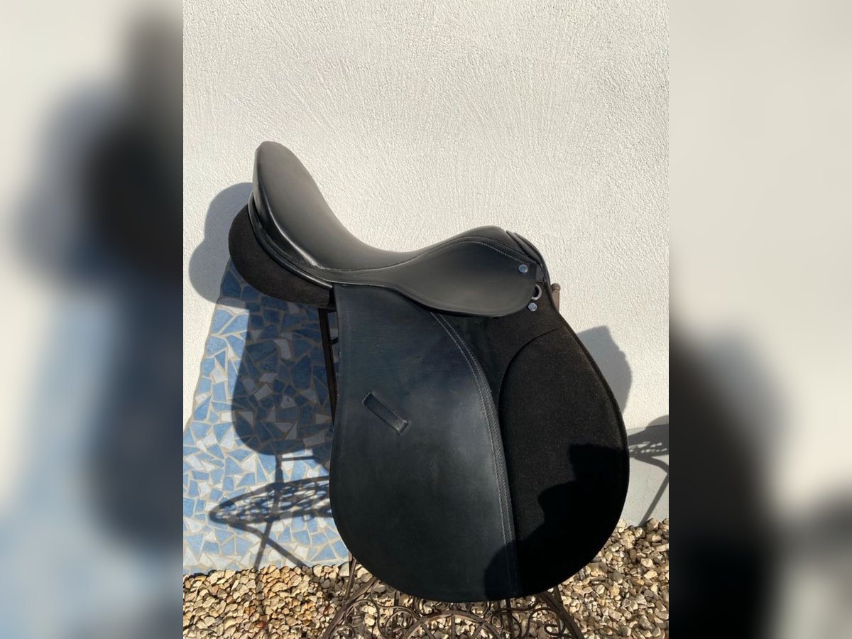 Vielseitigkeitssattel 17 Zoll