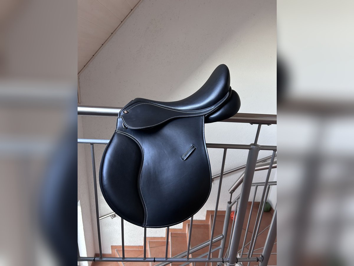 Vielseitigkeitssattel von Waldhausen „17'5,,