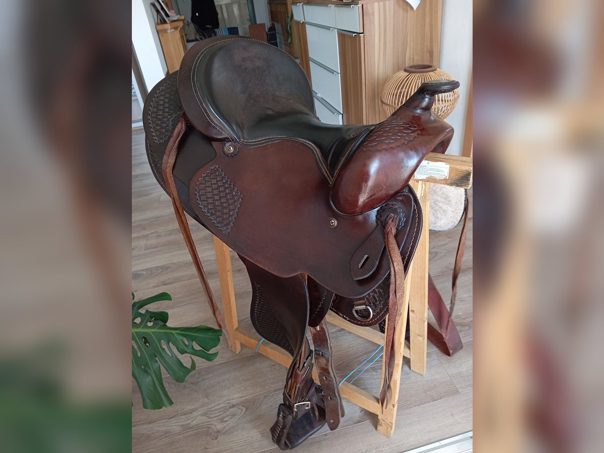 Amerikanischer Westernsattel 