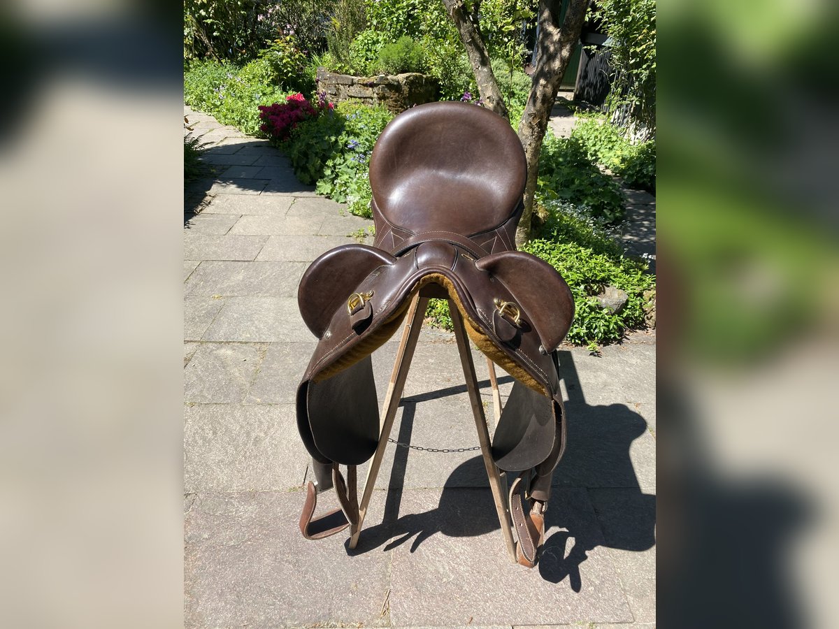 Australischjer Stocksattel aus Leder