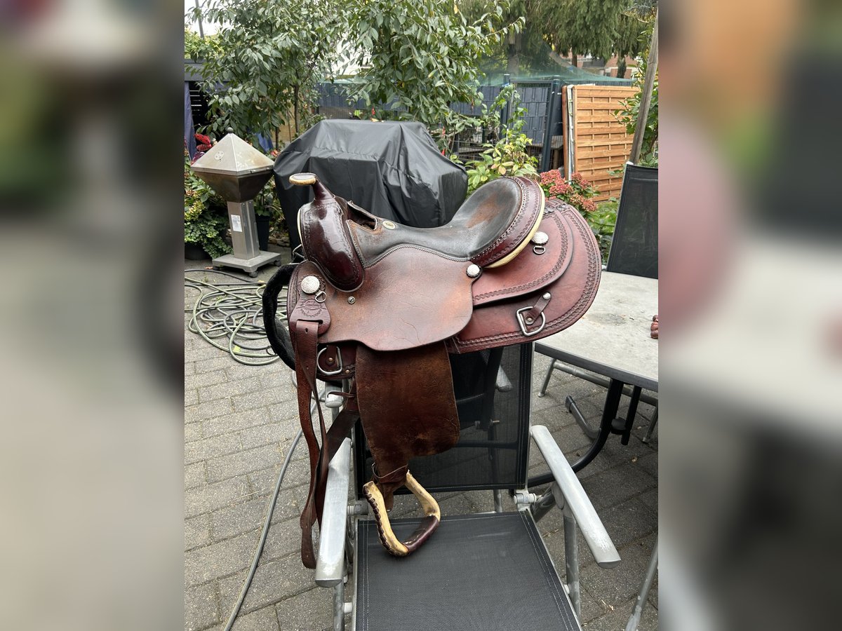 Westernsattel zu verkaufen 