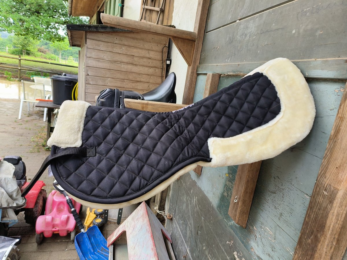 Sattelkissen mit Webpelz von Kerbl
