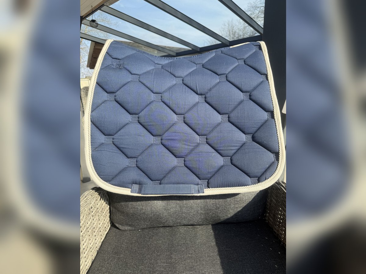 Blaue Waldhausen Dressurschabracke WB/DR