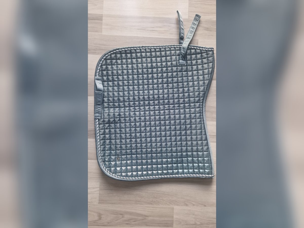 Dressurschabracke von Felix Bühler