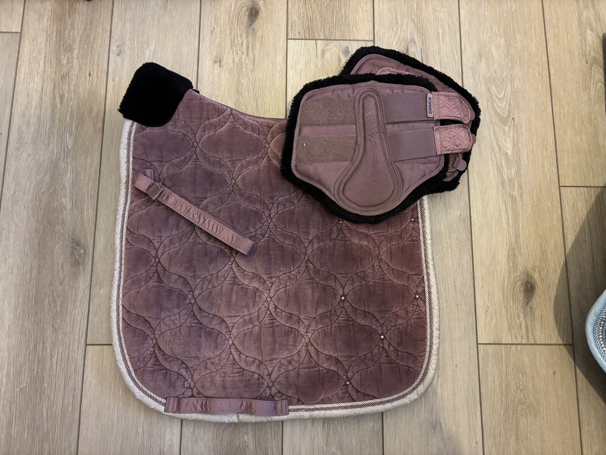 Eskadron Blossom Set 