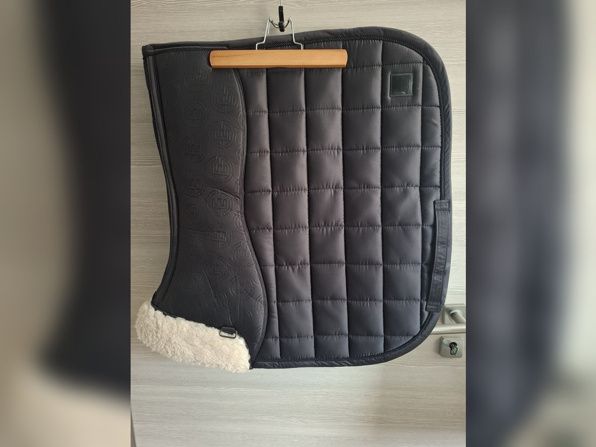 Eskadron Dressurschabracke EVO Wool