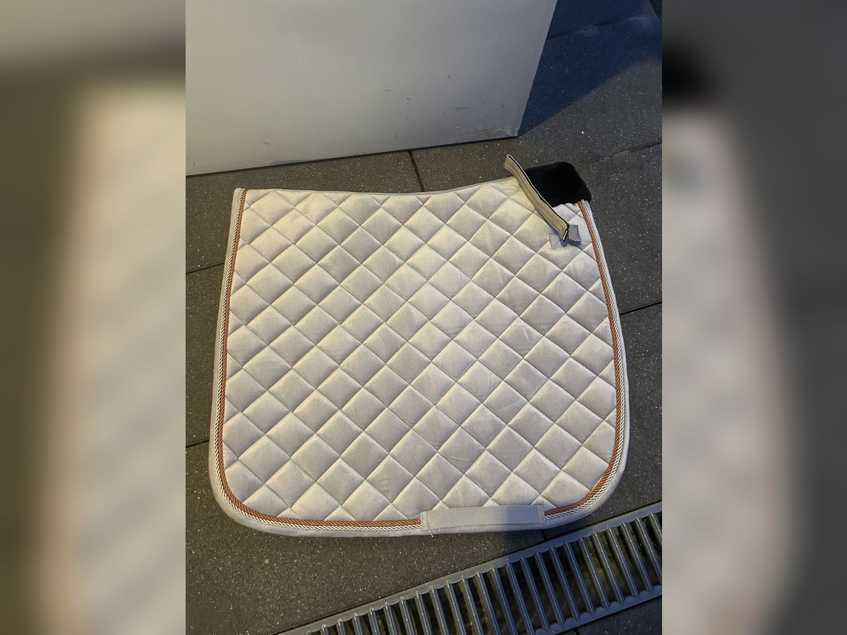 Schabracke neu 
