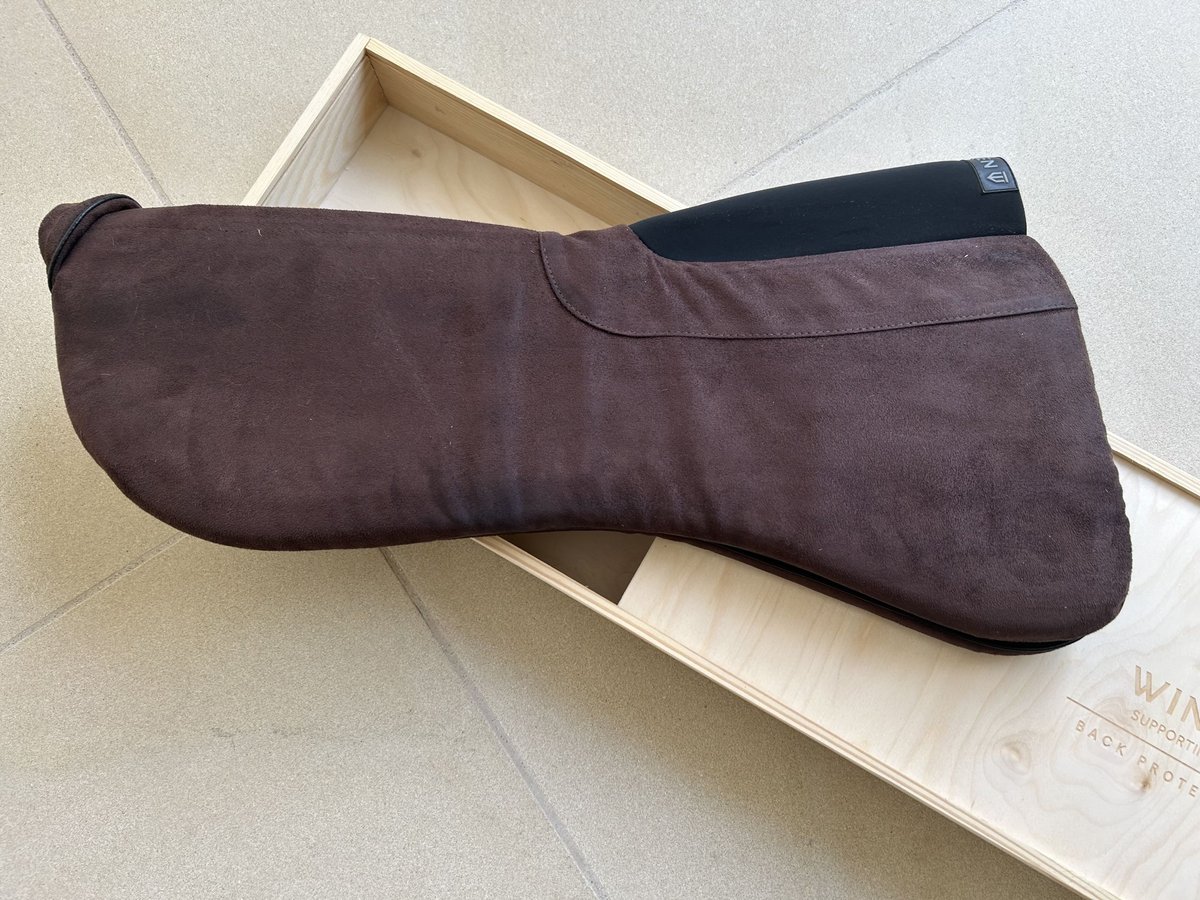Winderen Sattelpad Dressur Comfort 18mm braun, 17“