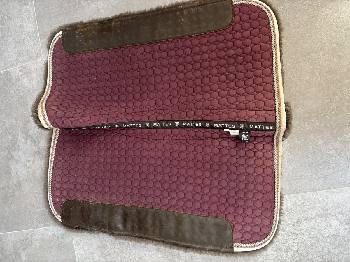 Mattes Lammfellpad