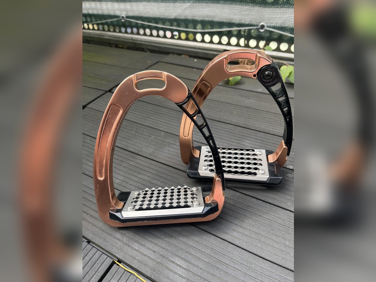 Acavallo Steigbügel Arena Alu Pro rosé gold 125 mm 